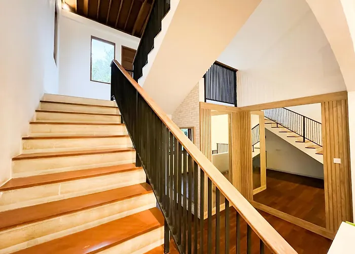 Casa Vina Ocean View By Lensa Hospitality *